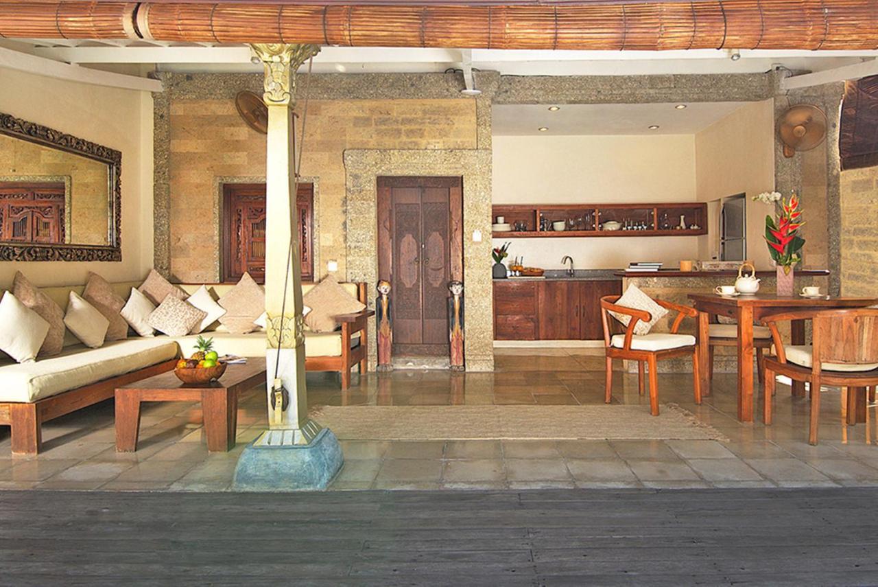 Kubu Villa